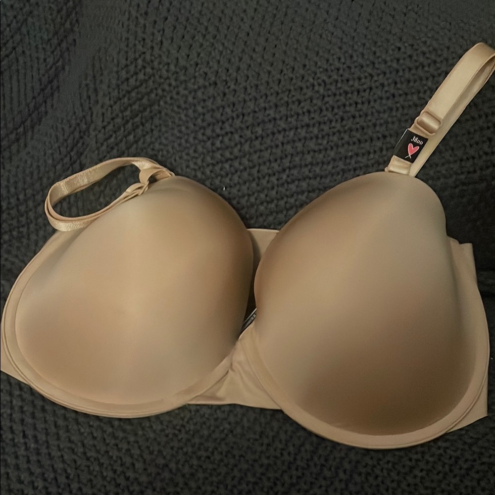 Cream Seamless T-Shirt Bra with Adjustable Straps